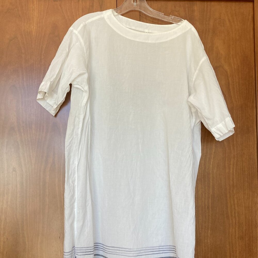 White cotton Kaftan With blue trim